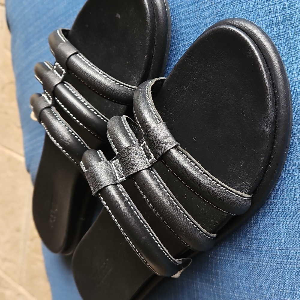 OluKai Tiare Faux-leather Slides Sandals Black, White Contrast Stitch Detail, 10